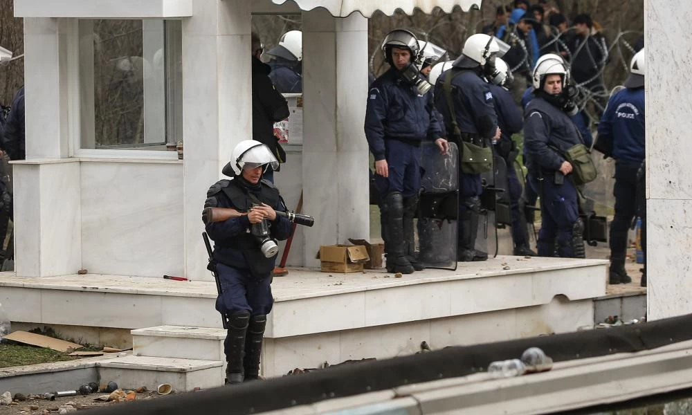 Τέσσερις διμοιρίες των ΜΑΤ από την Αθήνα στον Έβρο - Διακόπτουν την απαλλαγή και πάνε στα σύνορα
